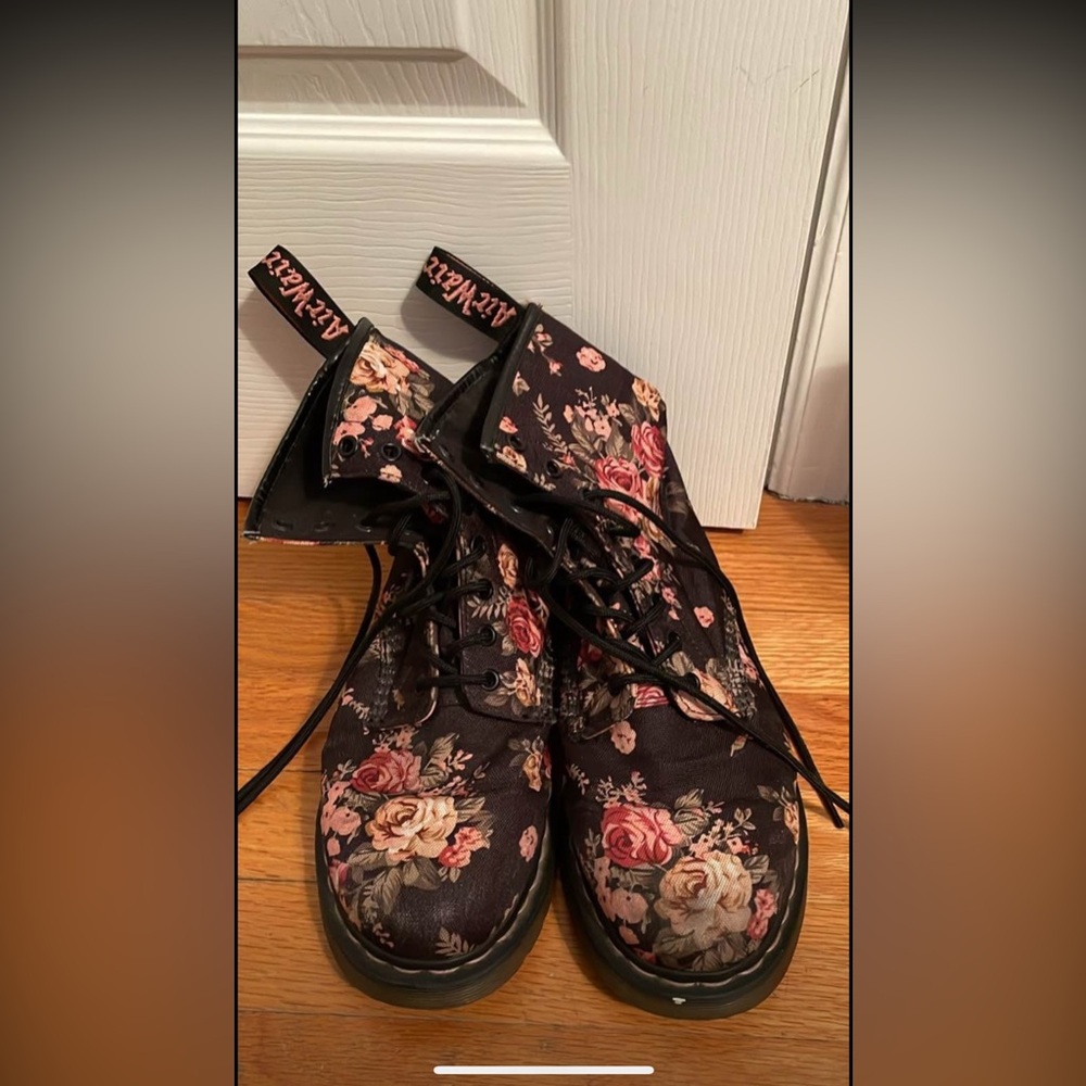 Doc Martins- Floral Limited Edition